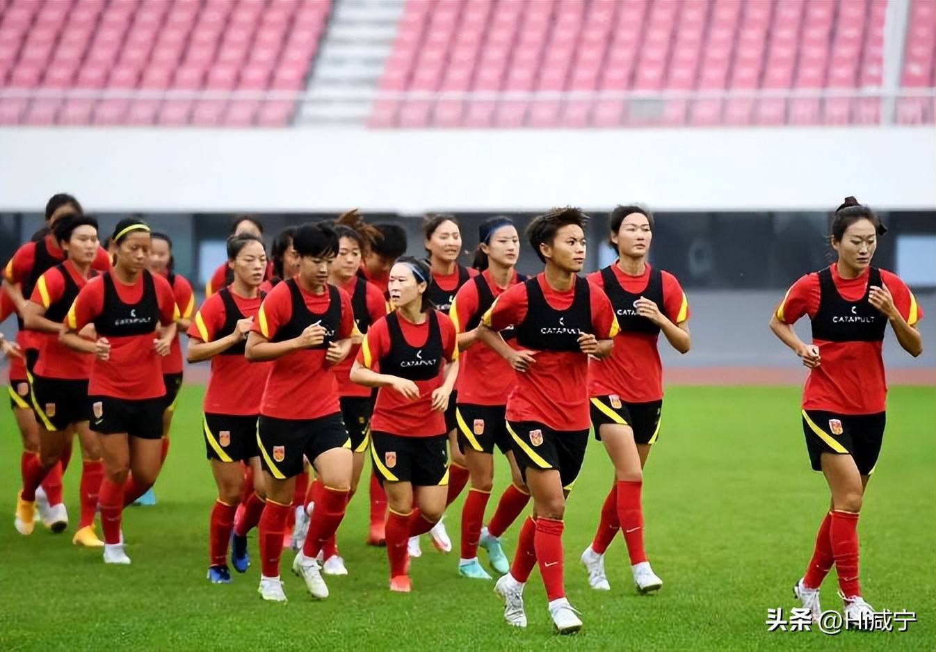 女足球员在国内足球赛事中崭露头角