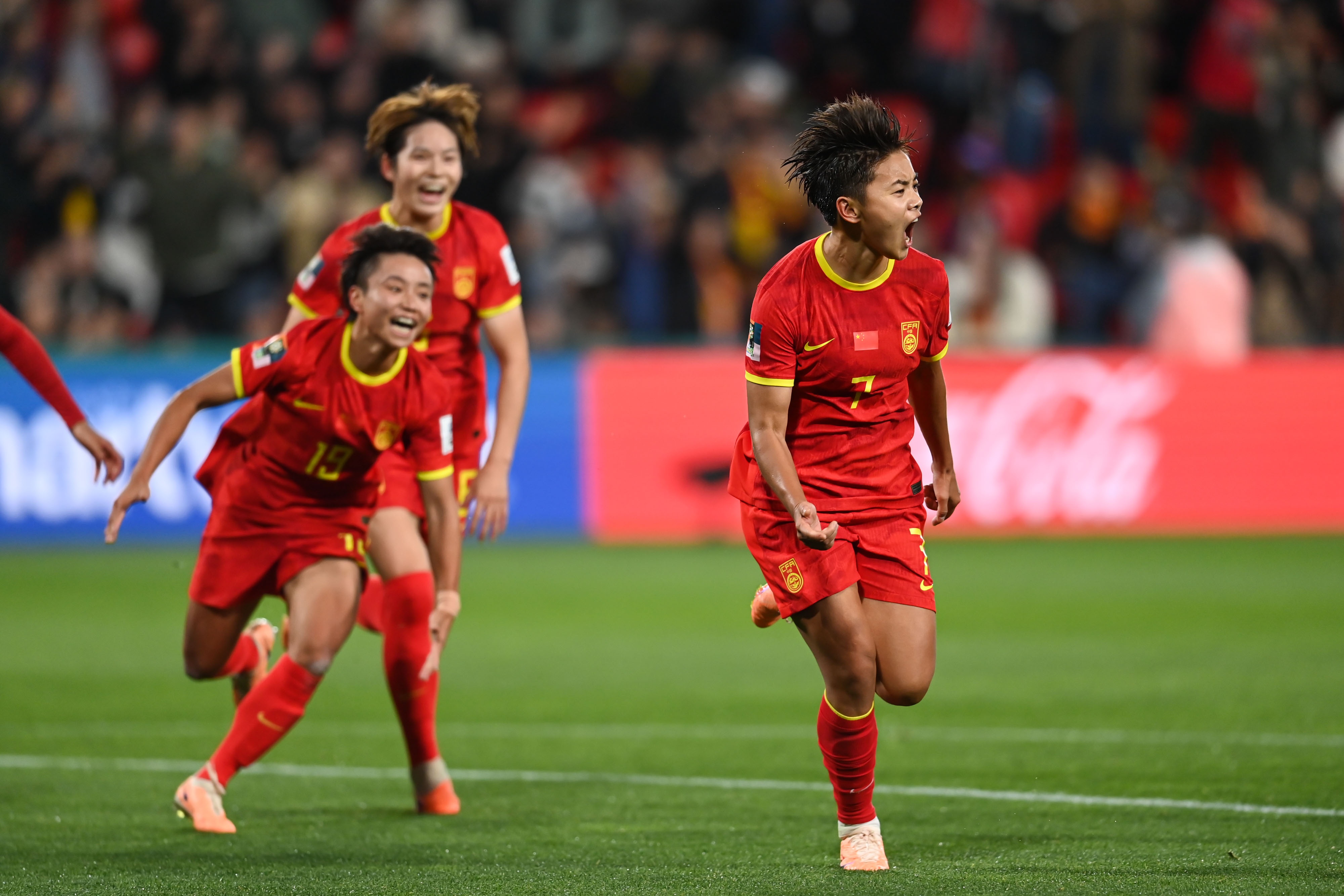 国际女足邀请赛，中国队表现亮眼